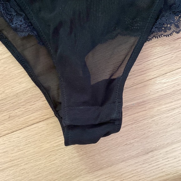 La Senza Lace Bodysuit with low cut front - Picture 3 of 8